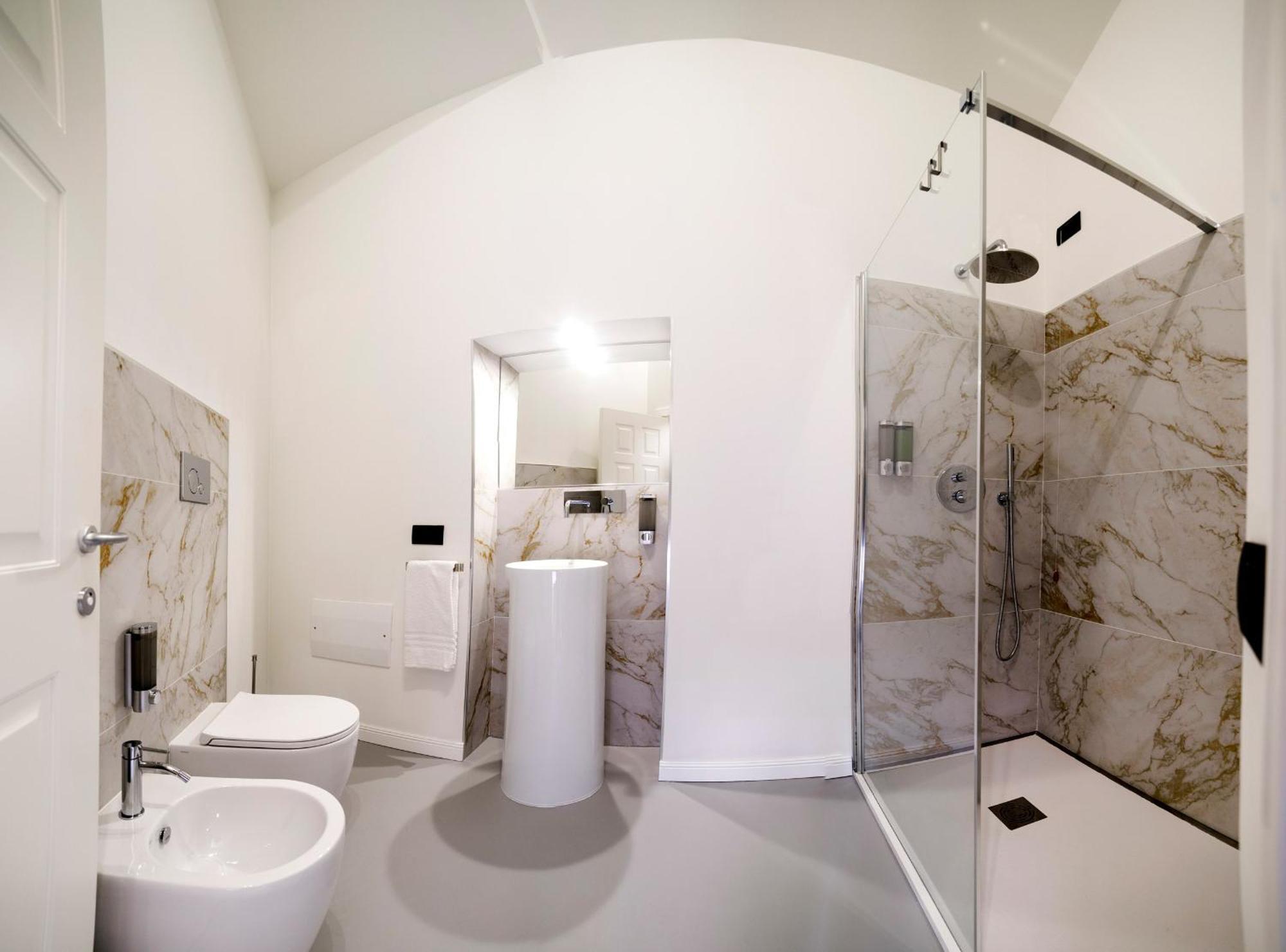 Corsovittorio87Suite Каляри Екстериор снимка